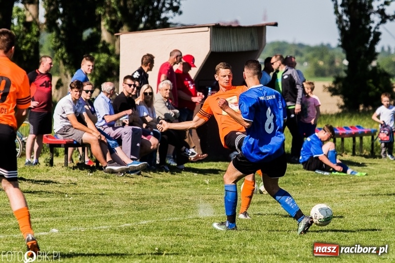 Zdjęcie w galerii na portalu naszraciborz.pl: Pewne zwycięstwo Cyprzanowa w starciu z Wojnowicami wiadomości z regionu