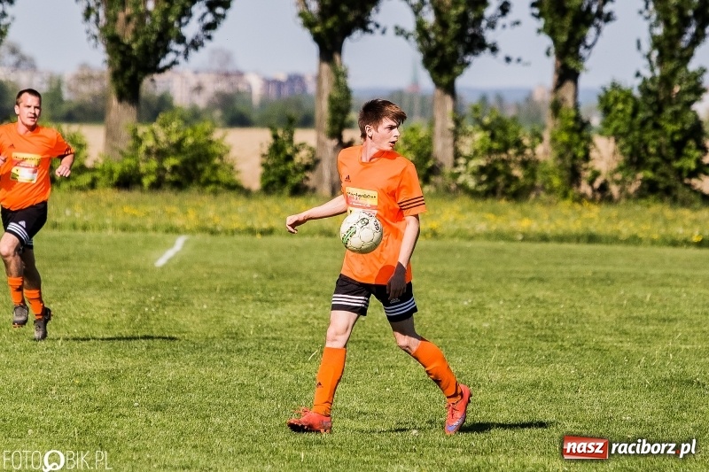 Zdjęcie w galerii na portalu naszraciborz.pl: Pewne zwycięstwo Cyprzanowa w starciu z Wojnowicami wiadomości z regionu