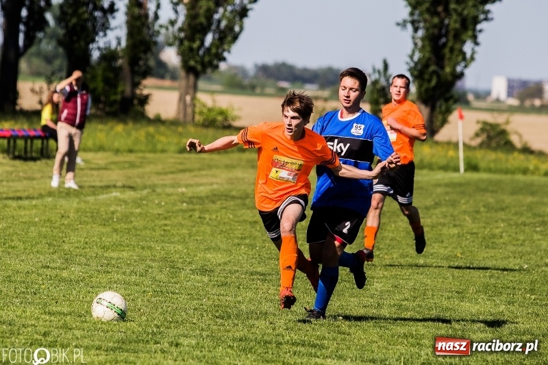 Zdjęcie w galerii na portalu naszraciborz.pl: Pewne zwycięstwo Cyprzanowa w starciu z Wojnowicami wiadomości z regionu