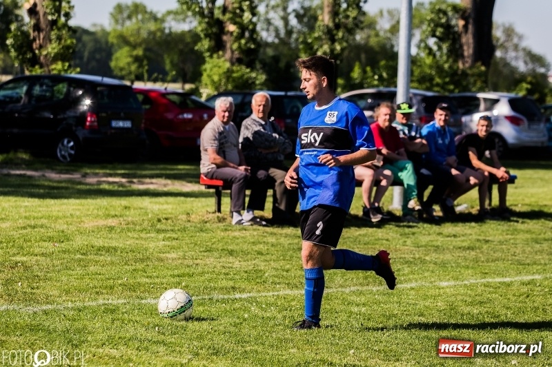 Zdjęcie w galerii na portalu naszraciborz.pl: Pewne zwycięstwo Cyprzanowa w starciu z Wojnowicami wiadomości z regionu
