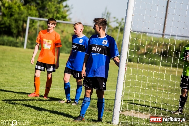 Zdjęcie w galerii na portalu naszraciborz.pl: Pewne zwycięstwo Cyprzanowa w starciu z Wojnowicami wiadomości z regionu