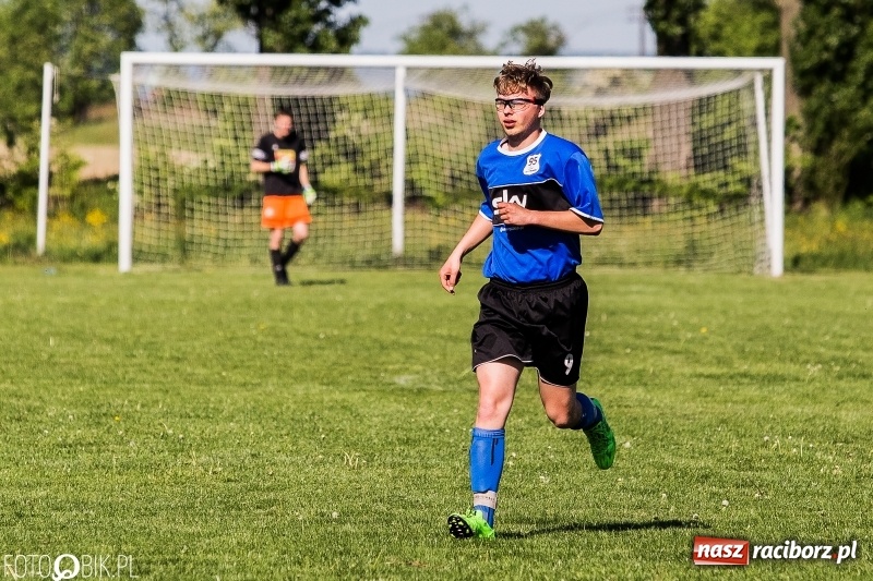 Zdjęcie w galerii na portalu naszraciborz.pl: Pewne zwycięstwo Cyprzanowa w starciu z Wojnowicami wiadomości z regionu