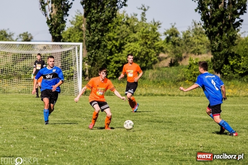 Zdjęcie w galerii na portalu naszraciborz.pl: Pewne zwycięstwo Cyprzanowa w starciu z Wojnowicami wiadomości z regionu