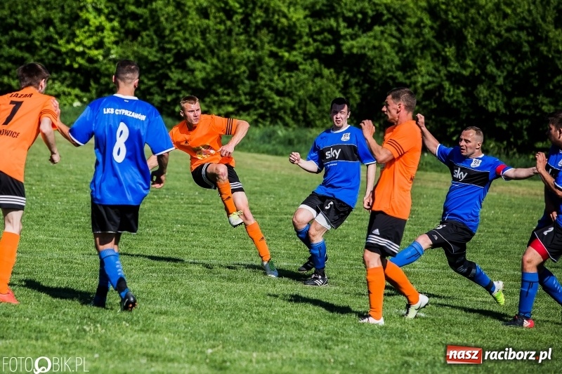 Zdjęcie w galerii na portalu naszraciborz.pl: Pewne zwycięstwo Cyprzanowa w starciu z Wojnowicami wiadomości z regionu