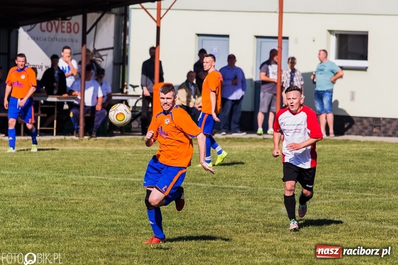 Zdjęcie w galerii na portalu naszraciborz.pl: C klasa: Miłe złego początki. Zmiana w fotelu lidera wiadomości z regionu