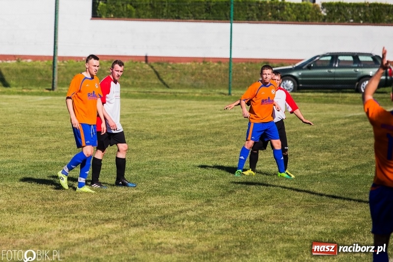 Zdjęcie w galerii na portalu naszraciborz.pl: C klasa: Miłe złego początki. Zmiana w fotelu lidera wiadomości z regionu