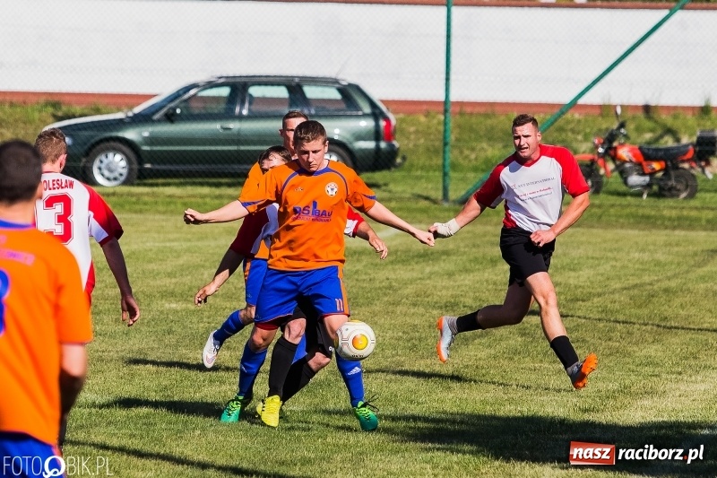 Zdjęcie w galerii na portalu naszraciborz.pl: C klasa: Miłe złego początki. Zmiana w fotelu lidera wiadomości z regionu