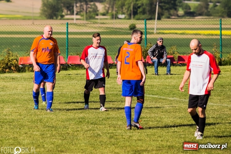 Zdjęcie w galerii na portalu naszraciborz.pl: C klasa: Miłe złego początki. Zmiana w fotelu lidera wiadomości z regionu