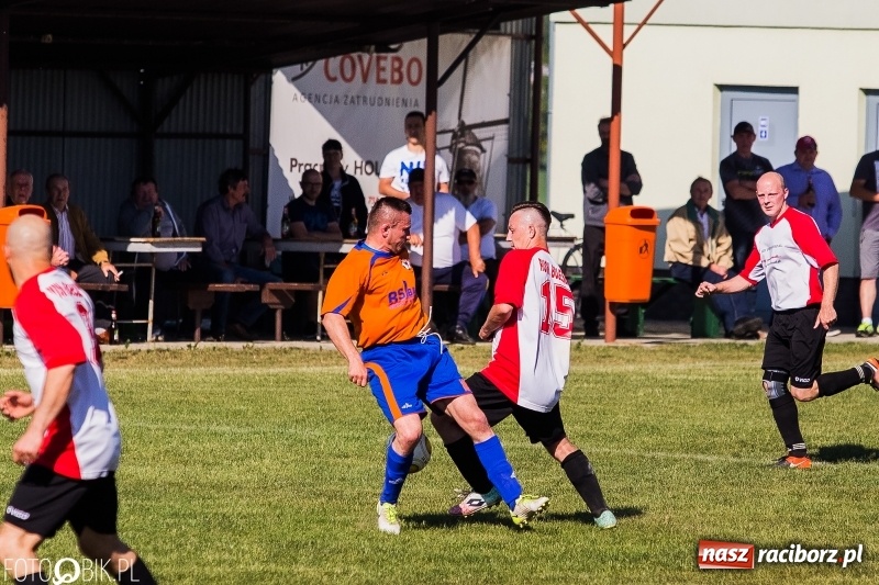 Zdjęcie w galerii na portalu naszraciborz.pl: C klasa: Miłe złego początki. Zmiana w fotelu lidera wiadomości z regionu