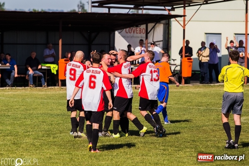 Zdjęcie w galerii na portalu naszraciborz.pl: C klasa: Miłe złego początki. Zmiana w fotelu lidera wiadomości z regionu
