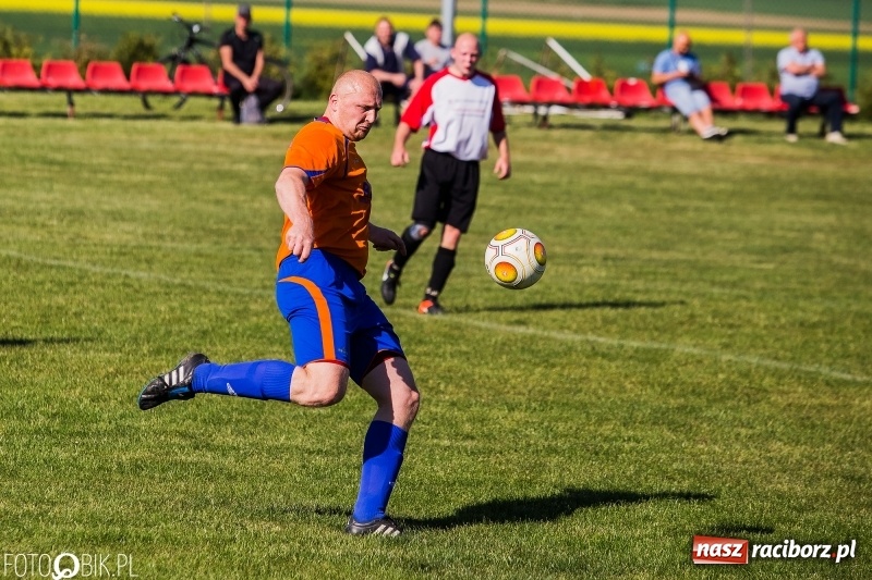 Zdjęcie w galerii na portalu naszraciborz.pl: C klasa: Miłe złego początki. Zmiana w fotelu lidera wiadomości z regionu