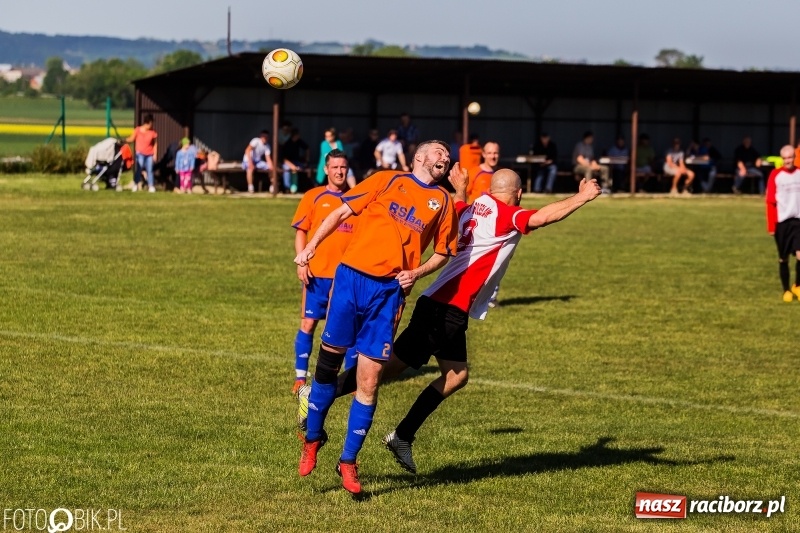 Zdjęcie w galerii na portalu naszraciborz.pl: C klasa: Miłe złego początki. Zmiana w fotelu lidera wiadomości z regionu
