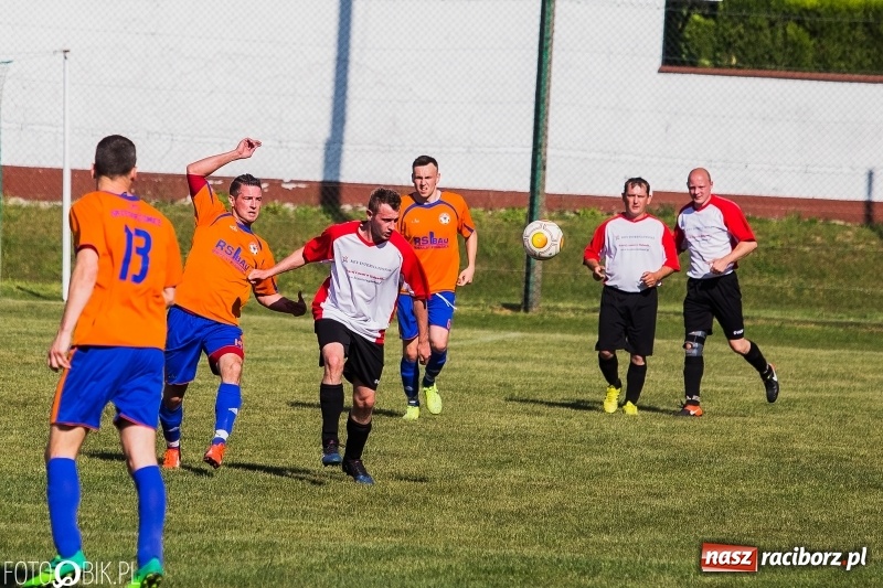 Zdjęcie w galerii na portalu naszraciborz.pl: C klasa: Miłe złego początki. Zmiana w fotelu lidera wiadomości z regionu