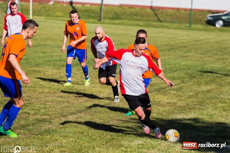 Zdjęcie w galerii na portalu naszraciborz.pl: C klasa: Miłe złego początki. Zmiana w fotelu lidera wiadomości z regionu