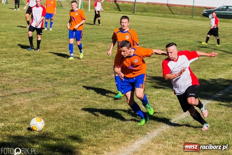 Zdjęcie w galerii na portalu naszraciborz.pl: C klasa: Miłe złego początki. Zmiana w fotelu lidera wiadomości z regionu