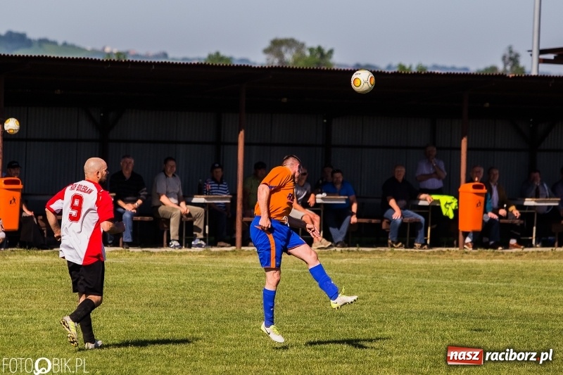 Zdjęcie w galerii na portalu naszraciborz.pl: C klasa: Miłe złego początki. Zmiana w fotelu lidera wiadomości z regionu