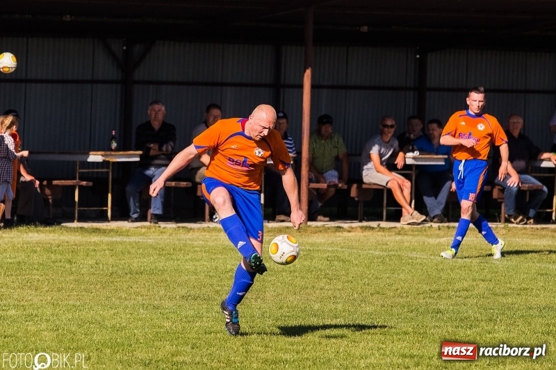 Zdjęcie w galerii na portalu naszraciborz.pl: C klasa: Miłe złego początki. Zmiana w fotelu lidera wiadomości z regionu
