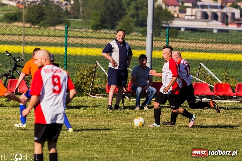 Zdjęcie w galerii na portalu naszraciborz.pl: C klasa: Miłe złego początki. Zmiana w fotelu lidera wiadomości z regionu