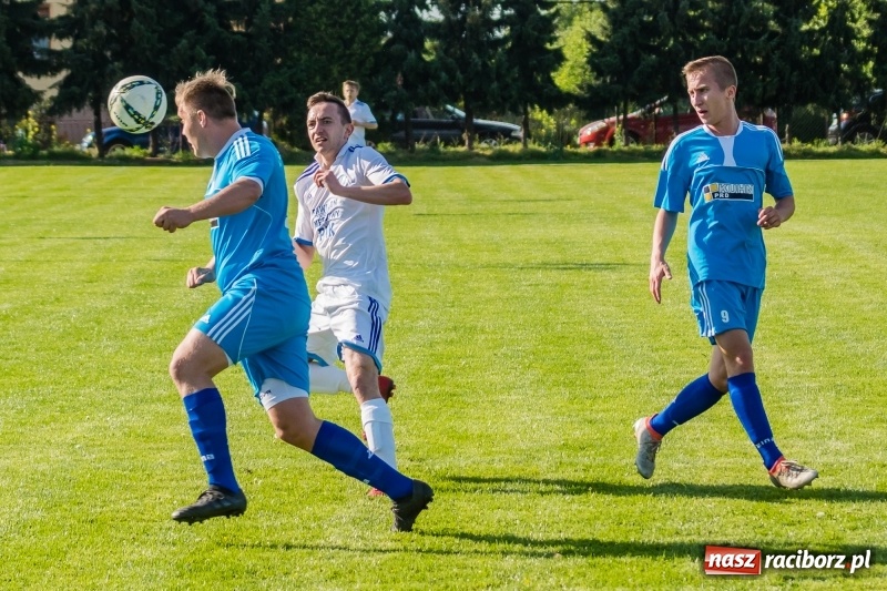 Zdjęcie w galerii na portalu naszraciborz.pl: Klasa okręgowa. Choć bardzo się starali, murów Fortecy nie sforsowali wiadomości z regionu