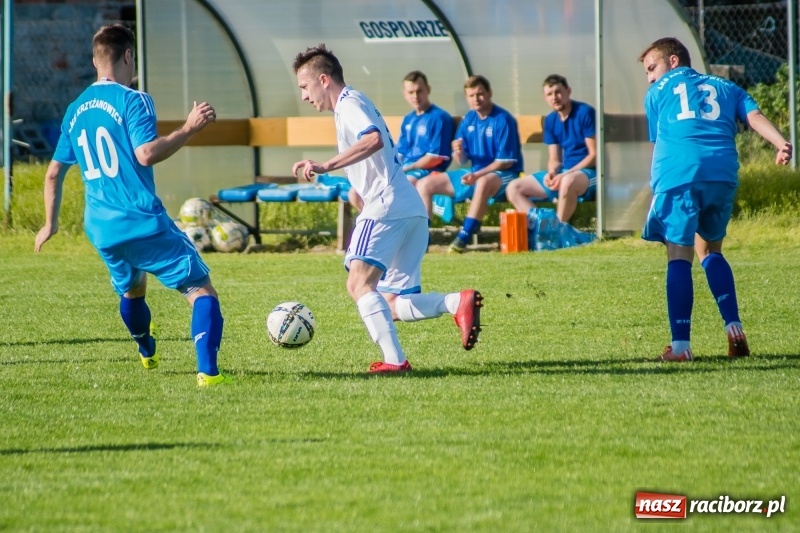 Zdjęcie w galerii na portalu naszraciborz.pl: Klasa okręgowa. Choć bardzo się starali, murów Fortecy nie sforsowali wiadomości z regionu