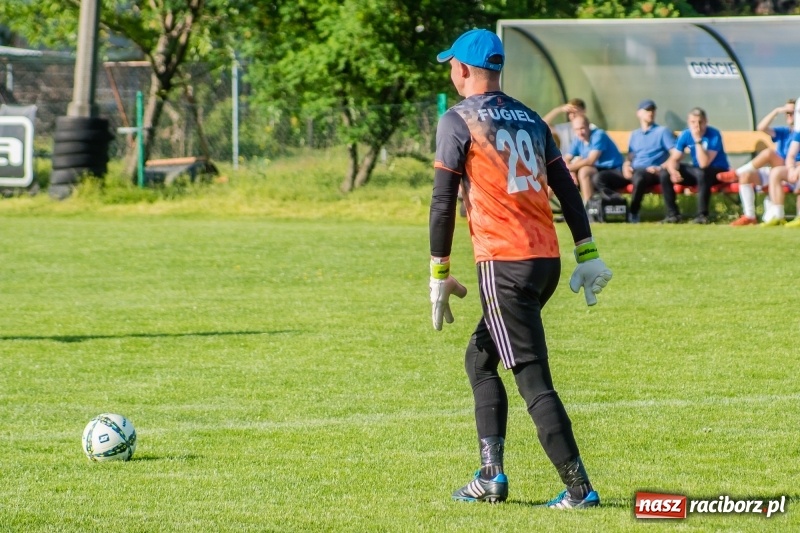 Zdjęcie w galerii na portalu naszraciborz.pl: Klasa okręgowa. Choć bardzo się starali, murów Fortecy nie sforsowali wiadomości z regionu