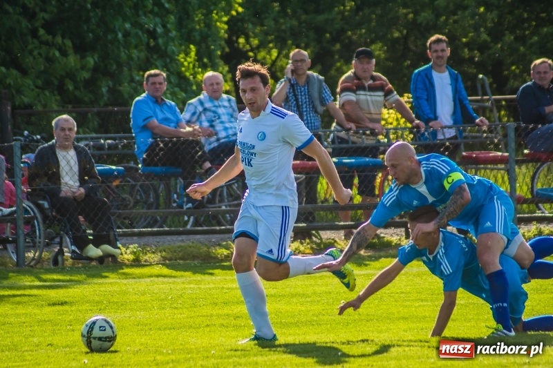 Zdjęcie w galerii na portalu naszraciborz.pl: Klasa okręgowa. Choć bardzo się starali, murów Fortecy nie sforsowali wiadomości z regionu