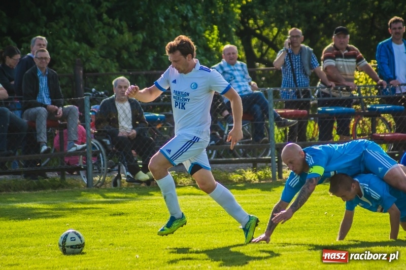 Zdjęcie w galerii na portalu naszraciborz.pl: Klasa okręgowa. Choć bardzo się starali, murów Fortecy nie sforsowali wiadomości z regionu