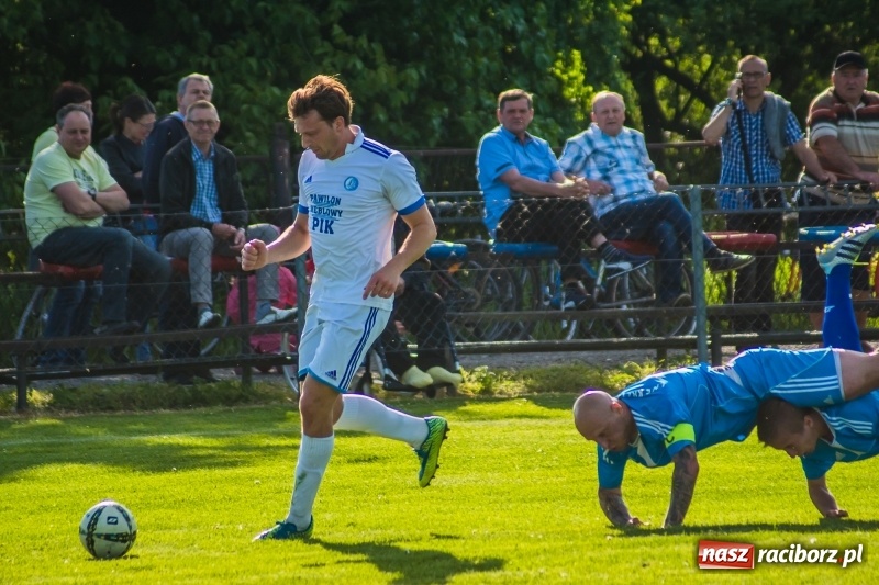 Zdjęcie w galerii na portalu naszraciborz.pl: Klasa okręgowa. Choć bardzo się starali, murów Fortecy nie sforsowali wiadomości z regionu