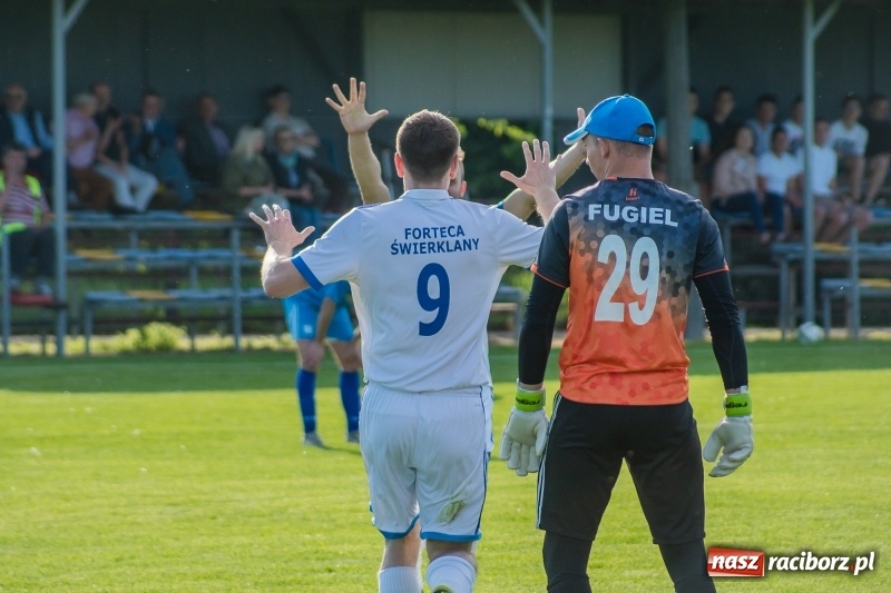 Zdjęcie w galerii na portalu naszraciborz.pl: Klasa okręgowa. Choć bardzo się starali, murów Fortecy nie sforsowali wiadomości z regionu