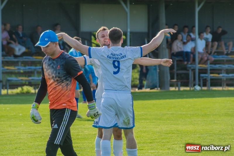 Zdjęcie w galerii na portalu naszraciborz.pl: Klasa okręgowa. Choć bardzo się starali, murów Fortecy nie sforsowali wiadomości z regionu
