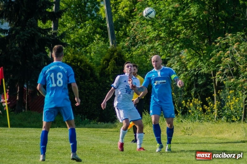 Zdjęcie w galerii na portalu naszraciborz.pl: Klasa okręgowa. Choć bardzo się starali, murów Fortecy nie sforsowali wiadomości z regionu