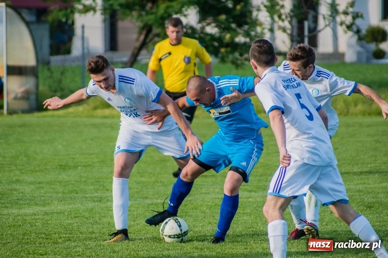 Zdjęcie w galerii na portalu naszraciborz.pl: Klasa okręgowa. Choć bardzo się starali, murów Fortecy nie sforsowali wiadomości z regionu