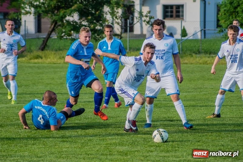 Zdjęcie w galerii na portalu naszraciborz.pl: Klasa okręgowa. Choć bardzo się starali, murów Fortecy nie sforsowali wiadomości z regionu