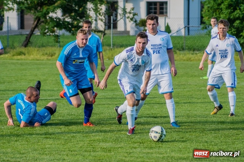 Zdjęcie w galerii na portalu naszraciborz.pl: Klasa okręgowa. Choć bardzo się starali, murów Fortecy nie sforsowali wiadomości z regionu