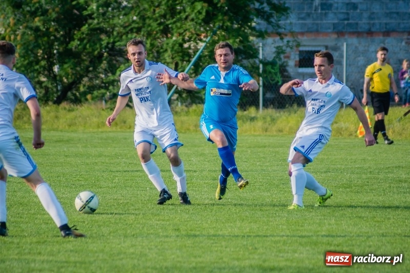 Zdjęcie w galerii na portalu naszraciborz.pl: Klasa okręgowa. Choć bardzo się starali, murów Fortecy nie sforsowali wiadomości z regionu