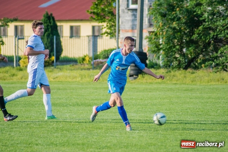 Zdjęcie w galerii na portalu naszraciborz.pl: Klasa okręgowa. Choć bardzo się starali, murów Fortecy nie sforsowali wiadomości z regionu