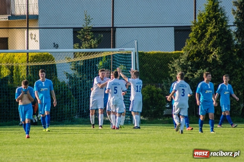 Zdjęcie w galerii na portalu naszraciborz.pl: Klasa okręgowa. Choć bardzo się starali, murów Fortecy nie sforsowali wiadomości z regionu