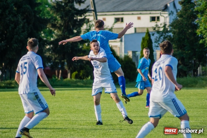 Zdjęcie w galerii na portalu naszraciborz.pl: Klasa okręgowa. Choć bardzo się starali, murów Fortecy nie sforsowali wiadomości z regionu