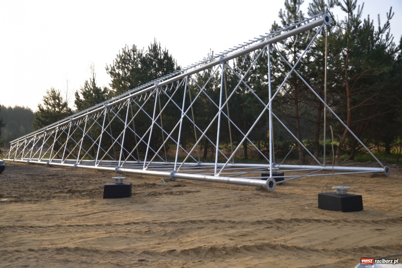 Zdjęcie w galerii na portalu naszraciborz.pl: Stacja bazowa GSM w Jankowicach już niebawem zacznie działać wiadomości z regionu