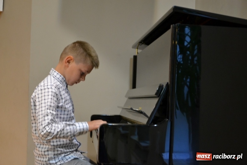 Zdjęcie w galerii na portalu naszraciborz.pl: XXIV Przegląd Młodych Talentów w Tworkowie wiadomości z regionu