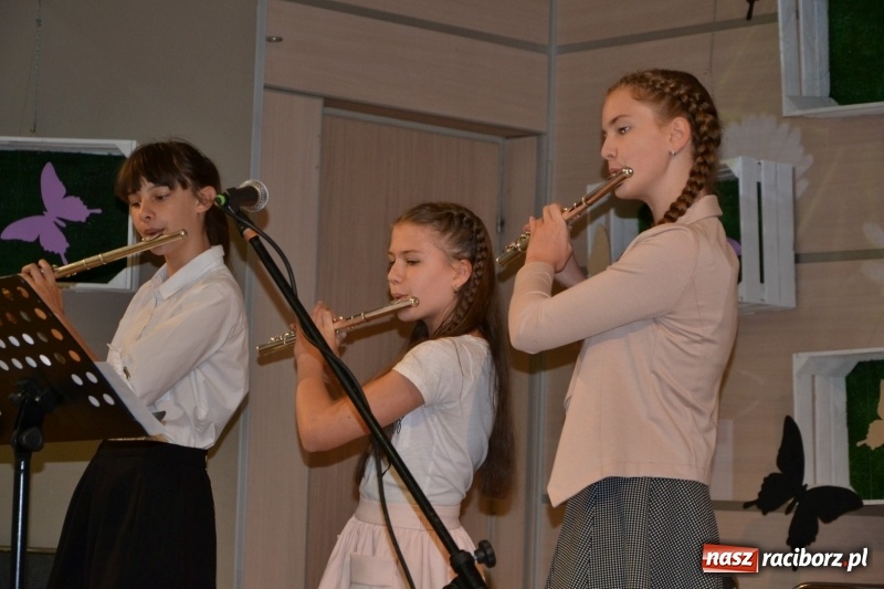 Zdjęcie w galerii na portalu naszraciborz.pl: XXIV Przegląd Młodych Talentów w Tworkowie wiadomości z regionu