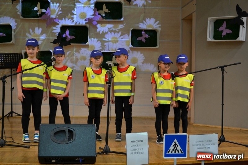 Zdjęcie w galerii na portalu naszraciborz.pl: XXIV Przegląd Młodych Talentów w Tworkowie wiadomości z regionu