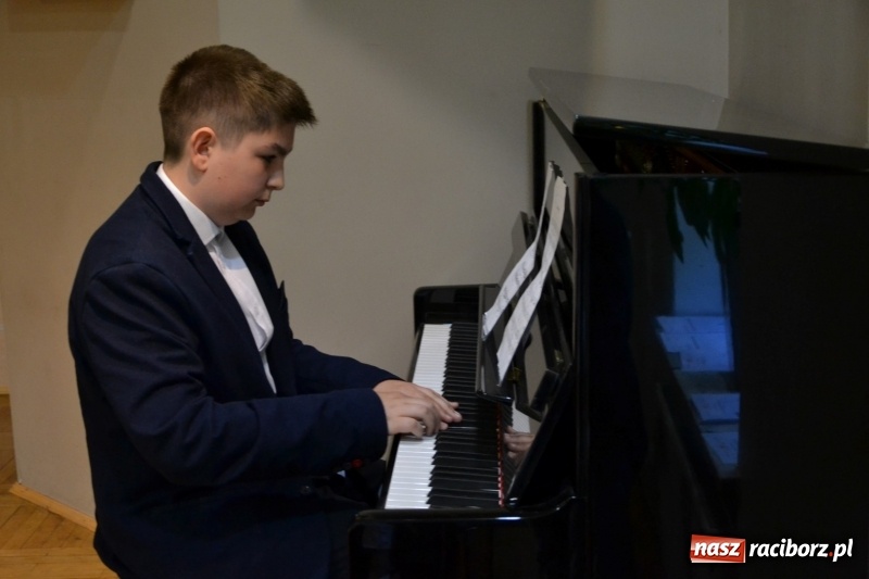 Zdjęcie w galerii na portalu naszraciborz.pl: XXIV Przegląd Młodych Talentów w Tworkowie wiadomości z regionu