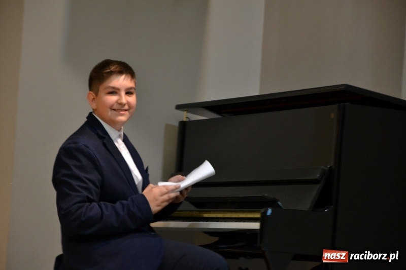 Zdjęcie w galerii na portalu naszraciborz.pl: XXIV Przegląd Młodych Talentów w Tworkowie wiadomości z regionu