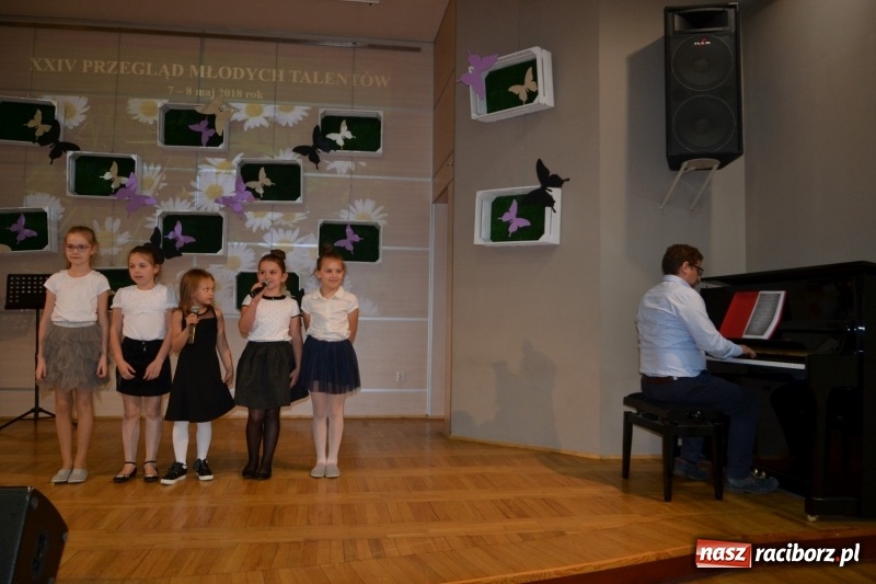 Zdjęcie w galerii na portalu naszraciborz.pl: XXIV Przegląd Młodych Talentów w Tworkowie wiadomości z regionu
