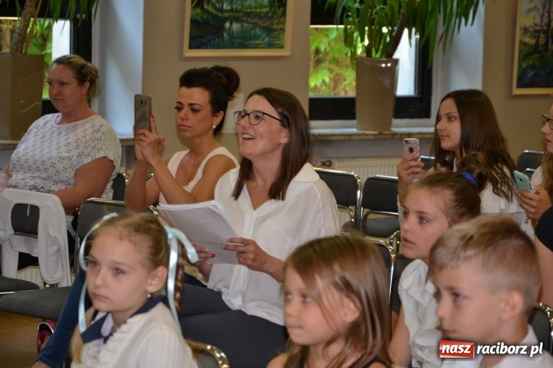 Zdjęcie w galerii na portalu naszraciborz.pl: XXIV Przegląd Młodych Talentów w Tworkowie wiadomości z regionu