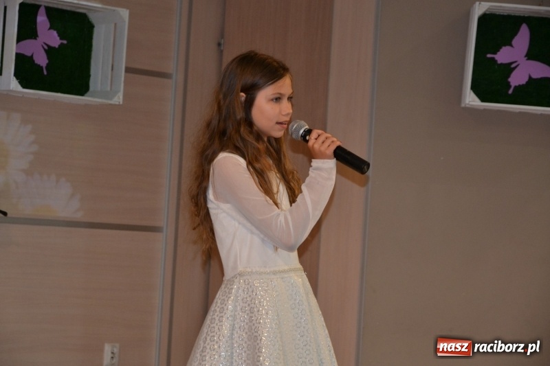 Zdjęcie w galerii na portalu naszraciborz.pl: XXIV Przegląd Młodych Talentów w Tworkowie wiadomości z regionu