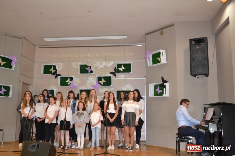 Zdjęcie w galerii na portalu naszraciborz.pl: XXIV Przegląd Młodych Talentów w Tworkowie wiadomości z regionu