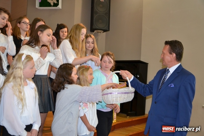 Zdjęcie w galerii na portalu naszraciborz.pl: XXIV Przegląd Młodych Talentów w Tworkowie wiadomości z regionu