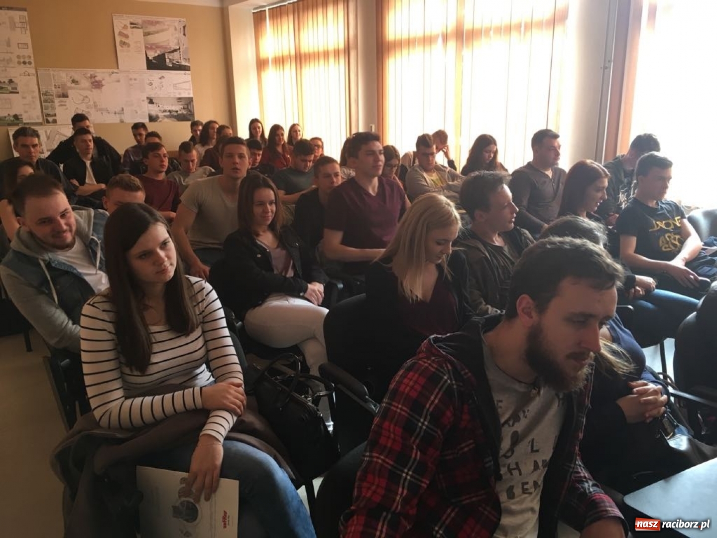 Zdjęcie w galerii na portalu naszraciborz.pl: PWSZ w Raciborzu zachęca do studiowania wiadomości z regionu